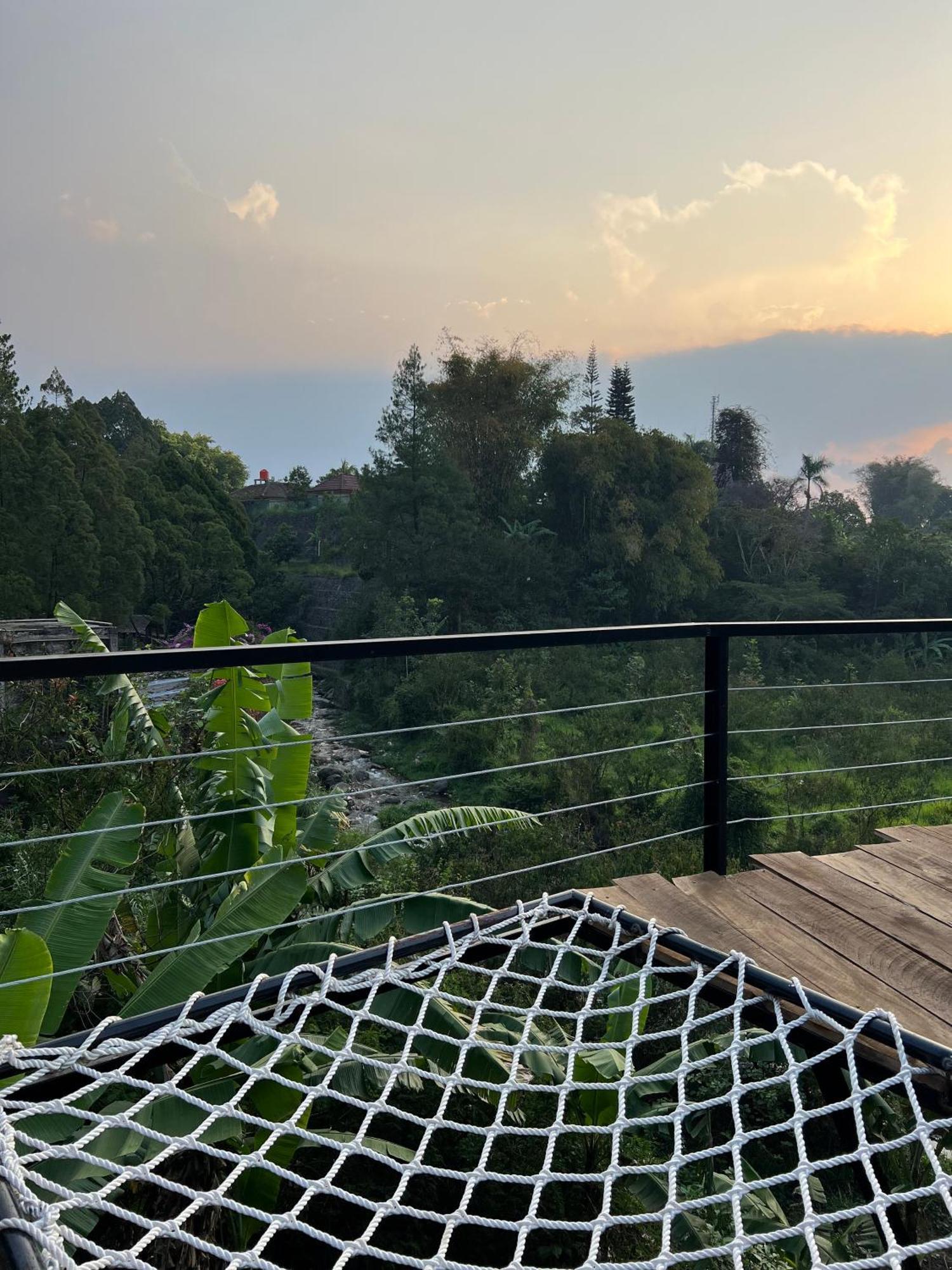 Vila Njd Bogor Zewnętrze zdjęcie